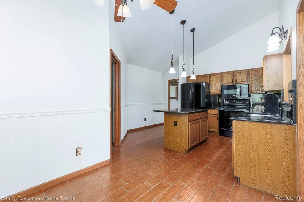 1041 Mackie Road Almont Township MI 48003