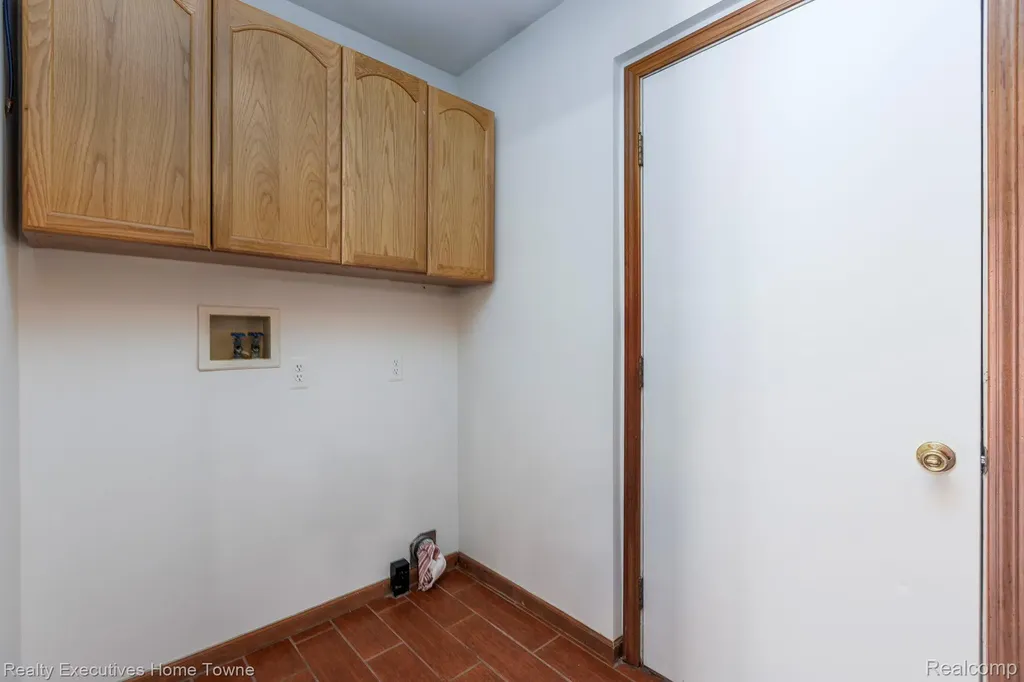 1041 Mackie Road Almont Township MI 48003