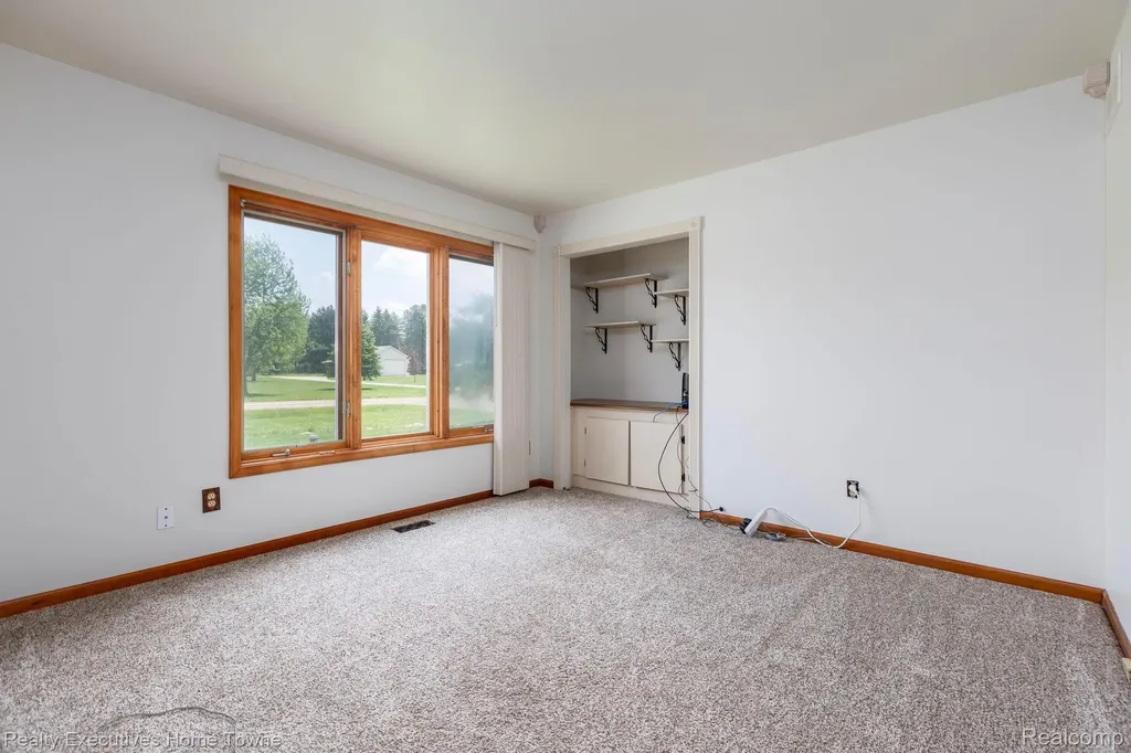 1041 Mackie Road Almont Township MI 48003