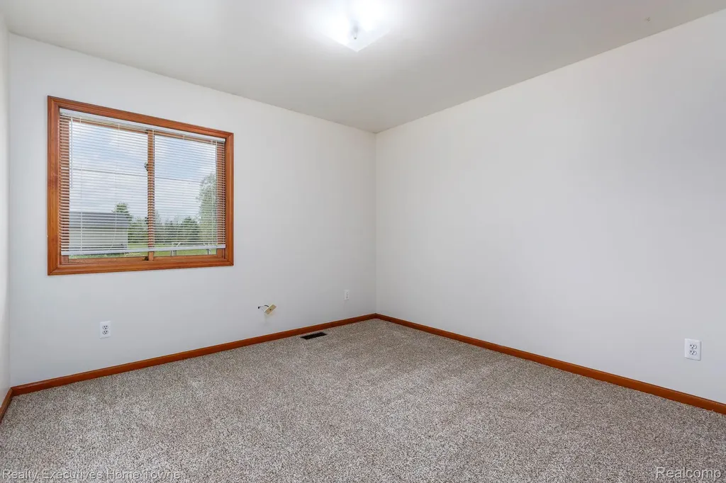 1041 Mackie Road Almont Township MI 48003
