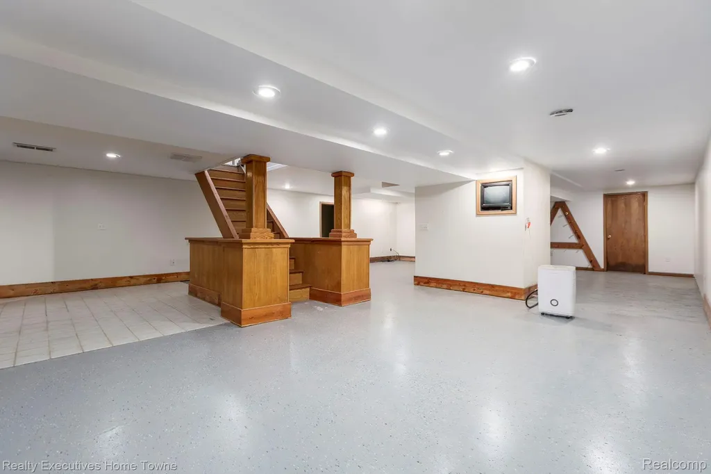 1041 Mackie Road Almont Township MI 48003