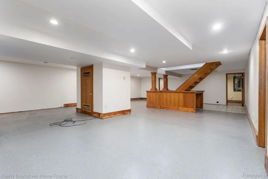 1041 Mackie Road Almont Township MI 48003