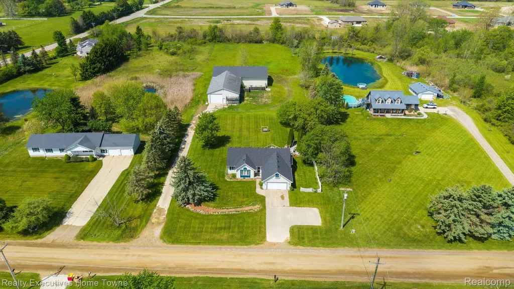 1041 Mackie Road Almont Township MI 48003