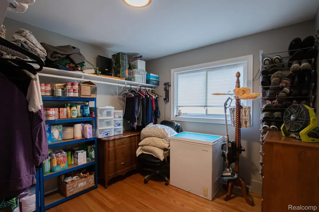 27825 Garfield Street Roseville City MI 48066