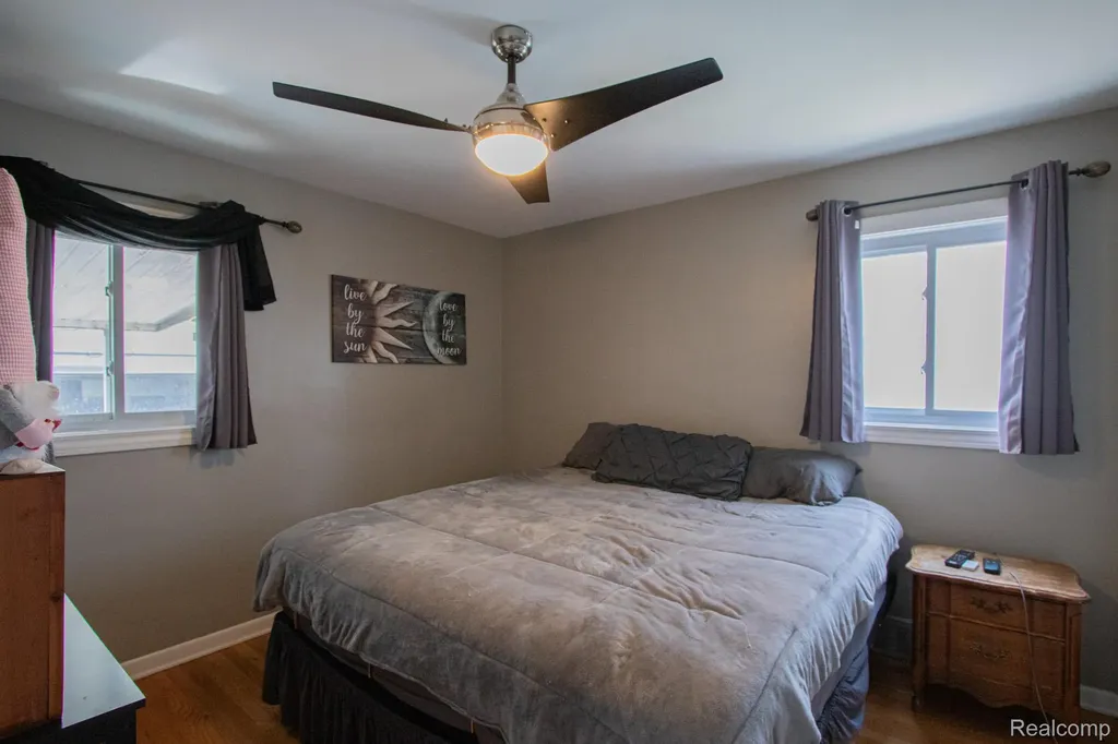 27825 Garfield Street Roseville City MI 48066