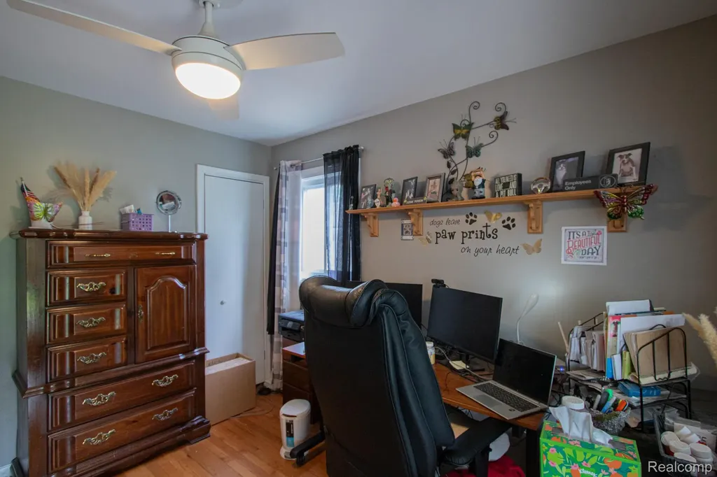 27825 Garfield Street Roseville City MI 48066