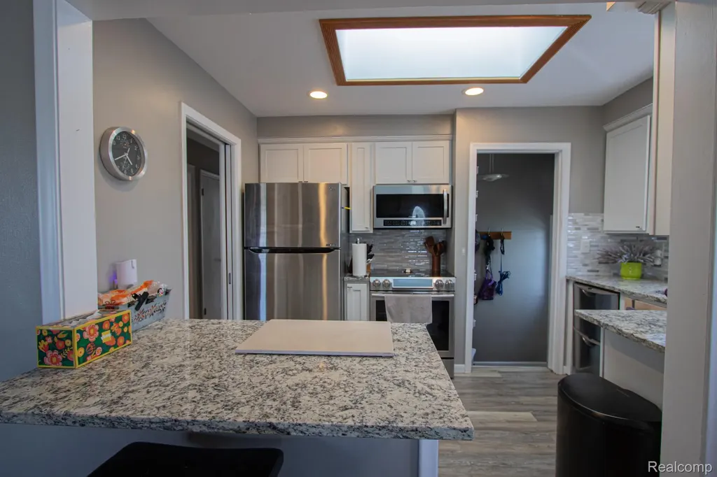 27825 Garfield Street Roseville City MI 48066