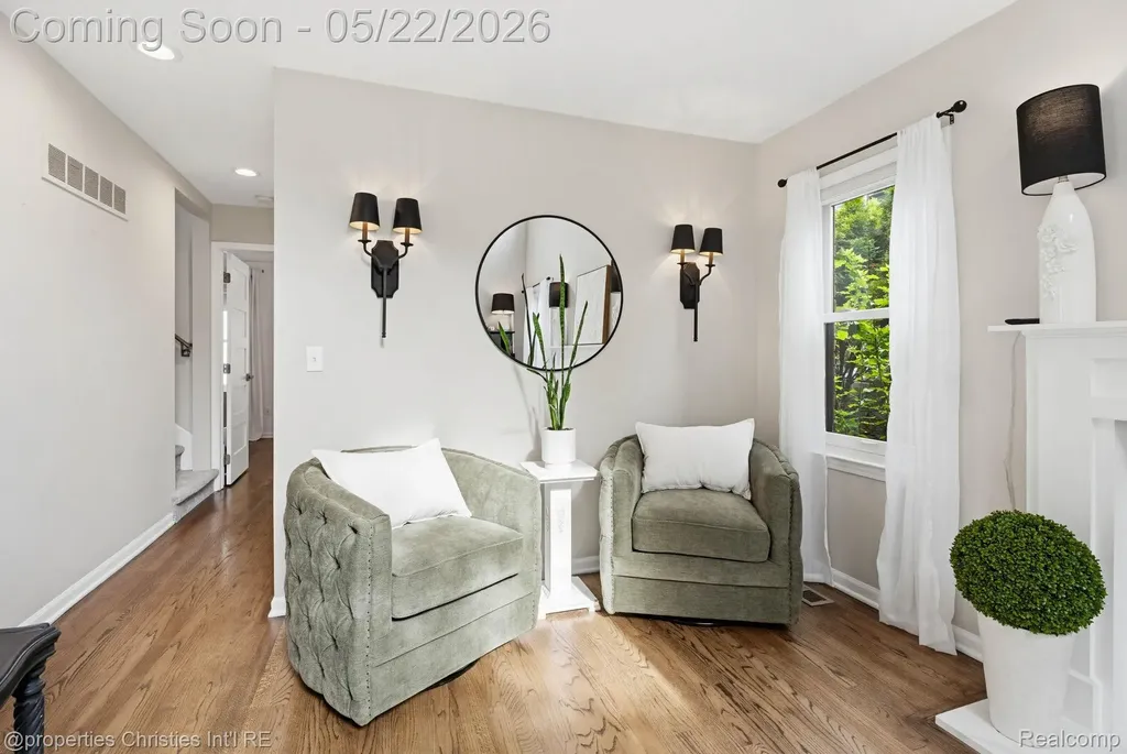 1259 Cedar Drive Birmingham City MI 48009