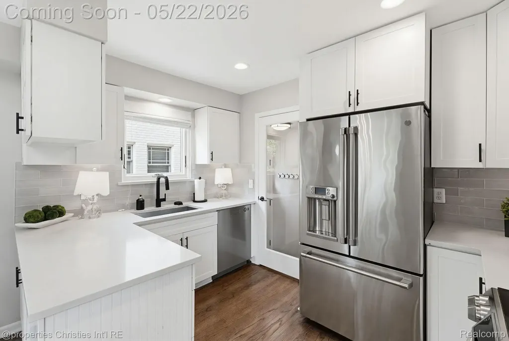 1259 Cedar Drive Birmingham City MI 48009
