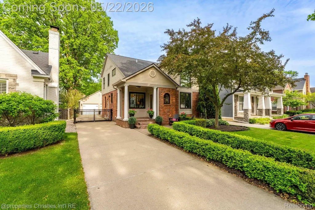 1259 Cedar Drive Birmingham City MI 48009
