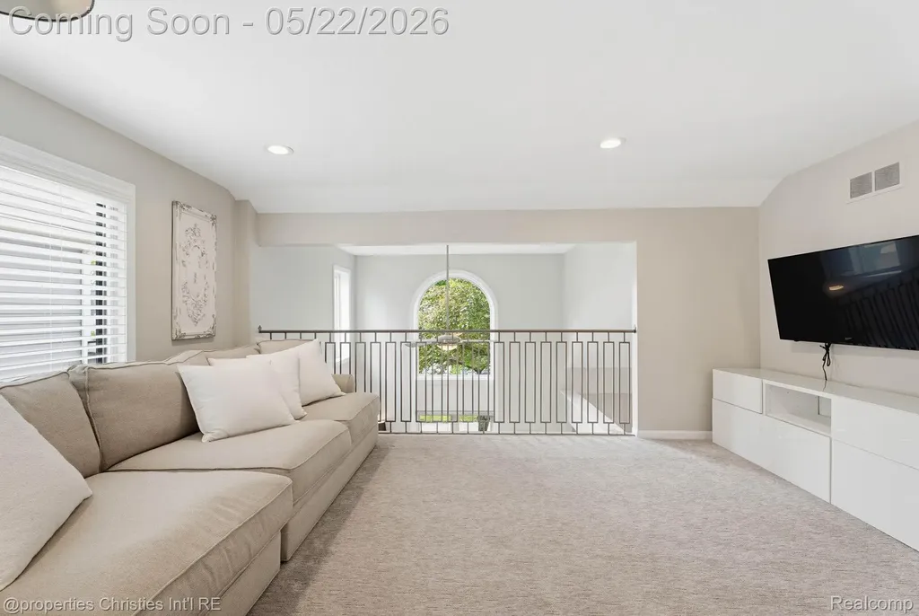 1259 Cedar Drive Birmingham City MI 48009