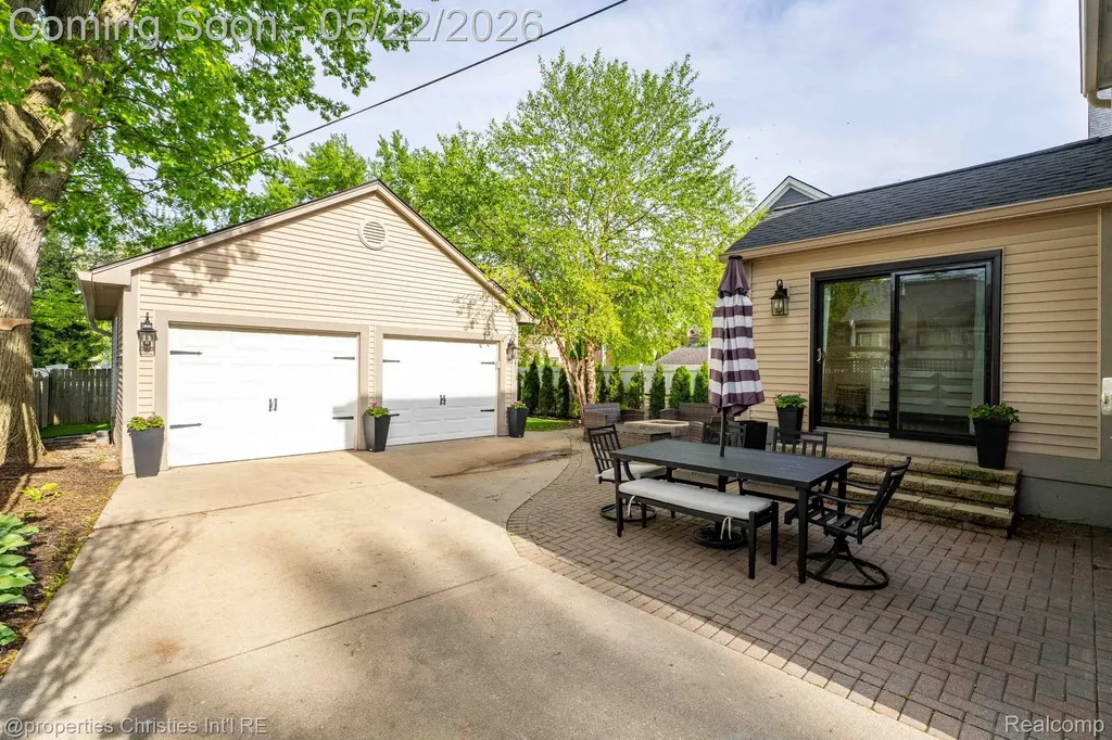 1259 Cedar Drive Birmingham City MI 48009