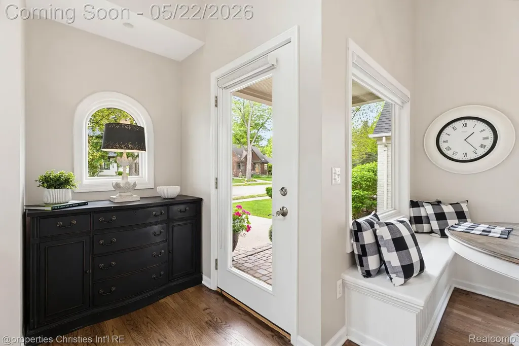 1259 Cedar Drive Birmingham City MI 48009