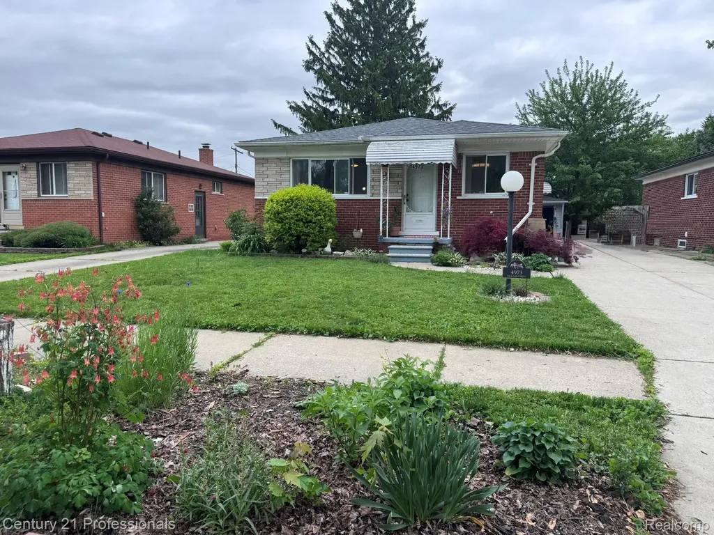 4973 Williams Street Dearborn Heights City MI 48125