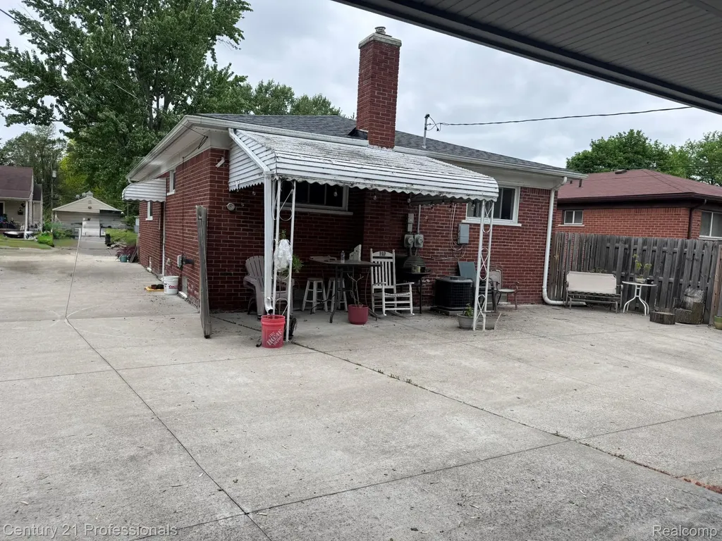 4973 Williams Street Dearborn Heights City MI 48125