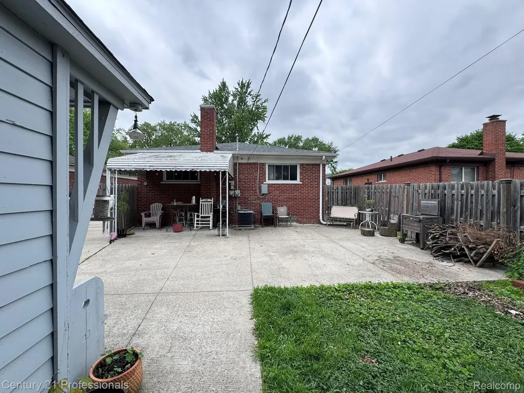 4973 Williams Street Dearborn Heights City MI 48125