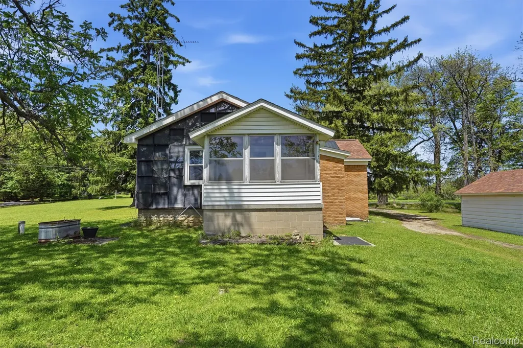 3405 W Coon Lake Road Marion Township MI 48843