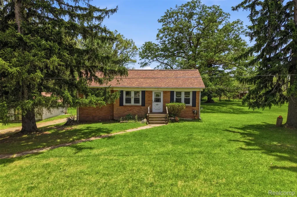 3405 W Coon Lake Road Marion Township MI 48843