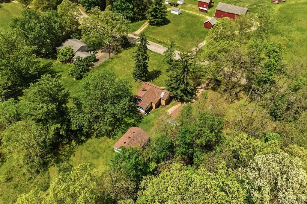 3405 W Coon Lake Road Marion Township MI 48843
