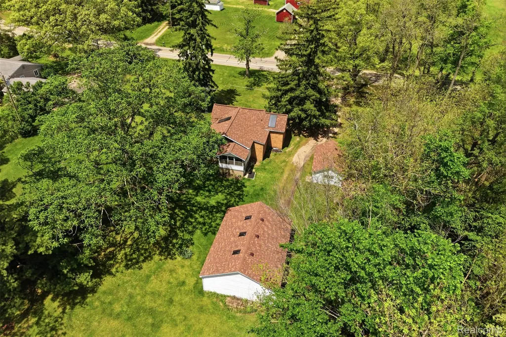 3405 W Coon Lake Road Marion Township MI 48843