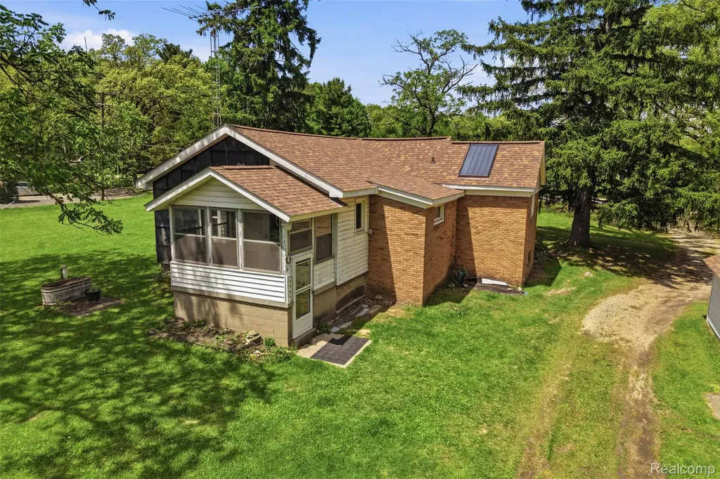 3405 W Coon Lake Road Marion Township MI 48843