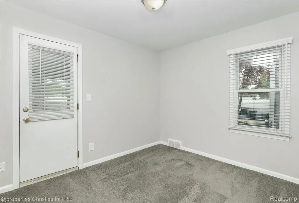 1127 Mclean Avenue Royal Oak City MI 48067
