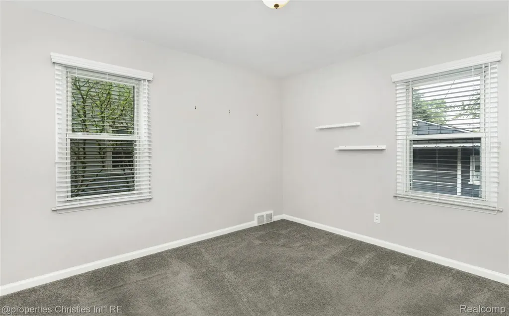 1127 Mclean Avenue Royal Oak City MI 48067