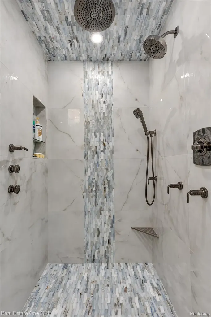 46 Evergreen Drive Harrison Charter Township MI 48045
