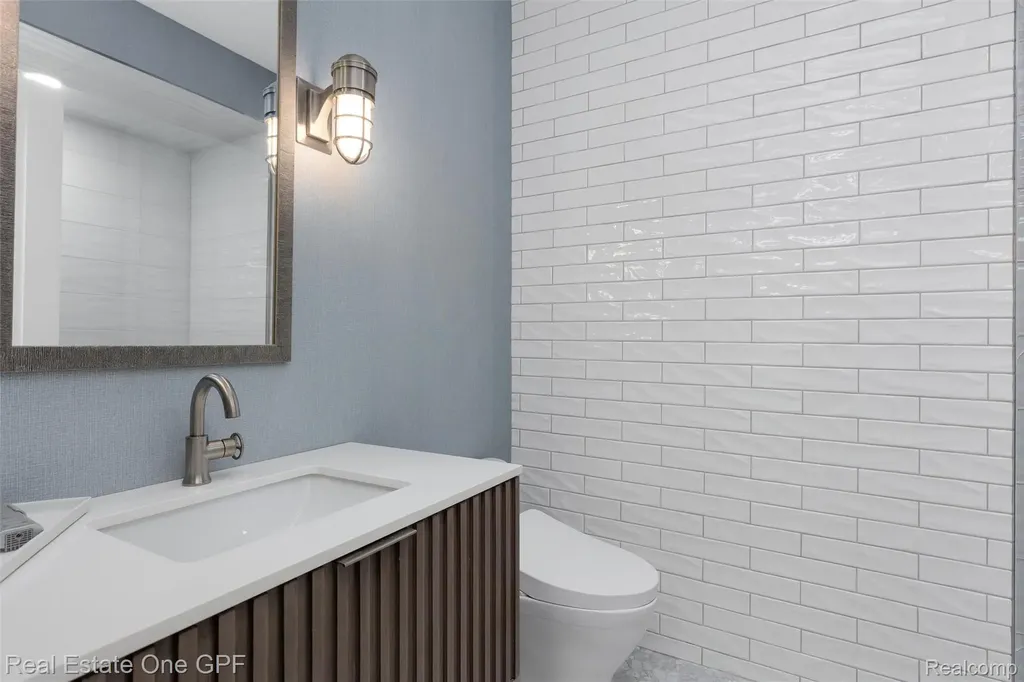 46 Evergreen Drive Harrison Charter Township MI 48045