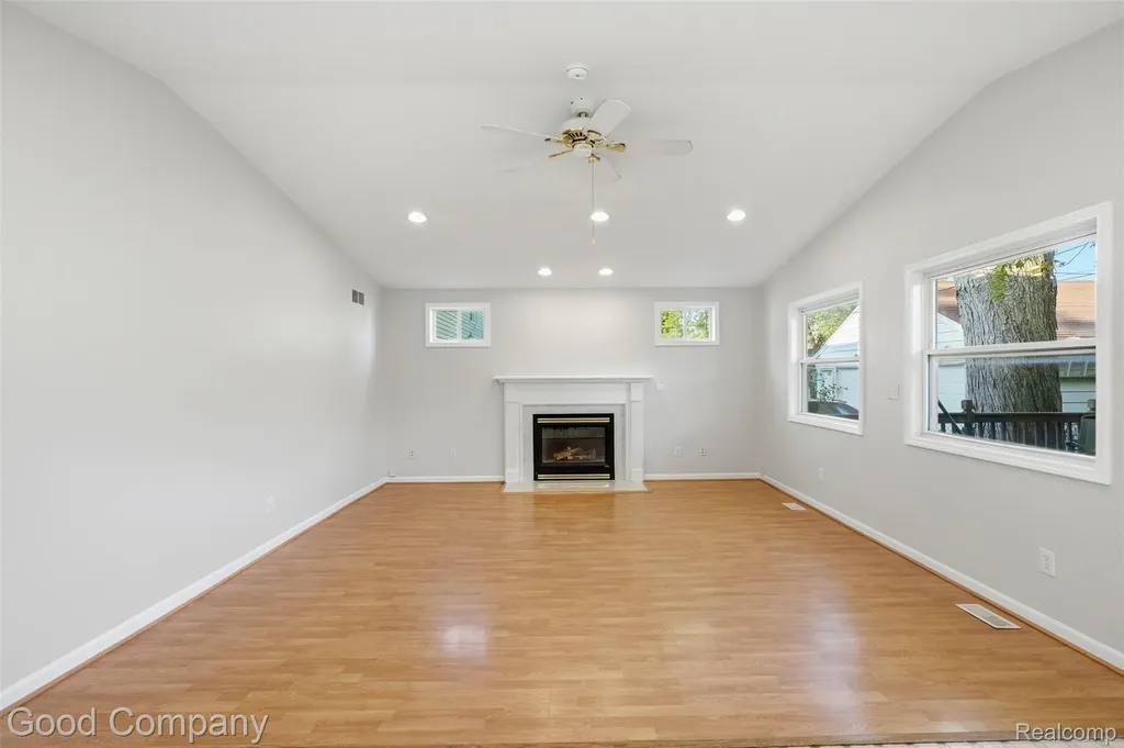 3343 Ellwood Avenue Royal Oak City MI 48073