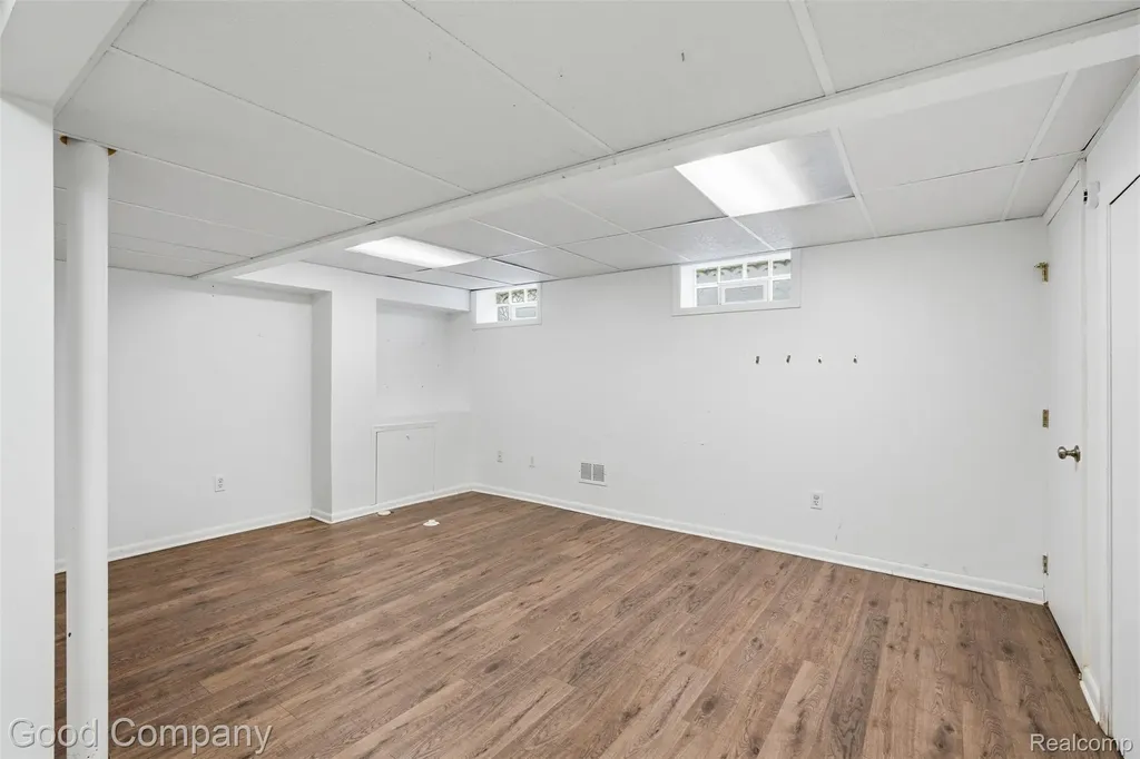 3343 Ellwood Avenue Royal Oak City MI 48073