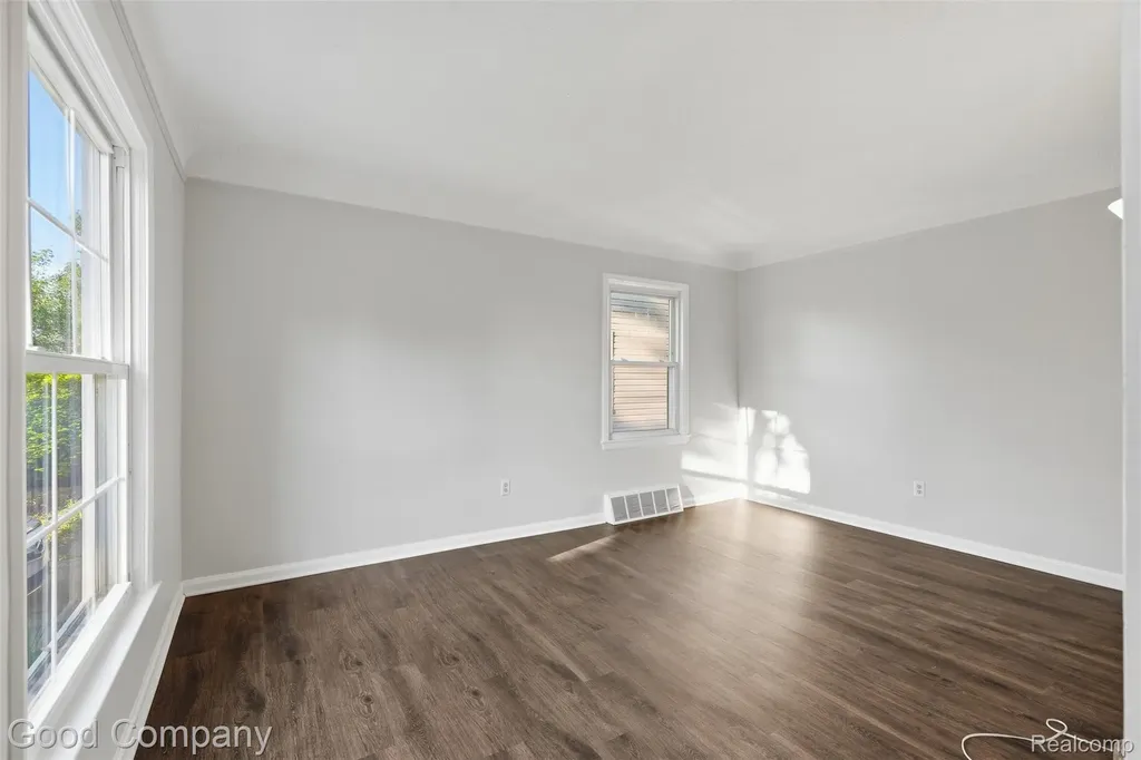 3343 Ellwood Avenue Royal Oak City MI 48073