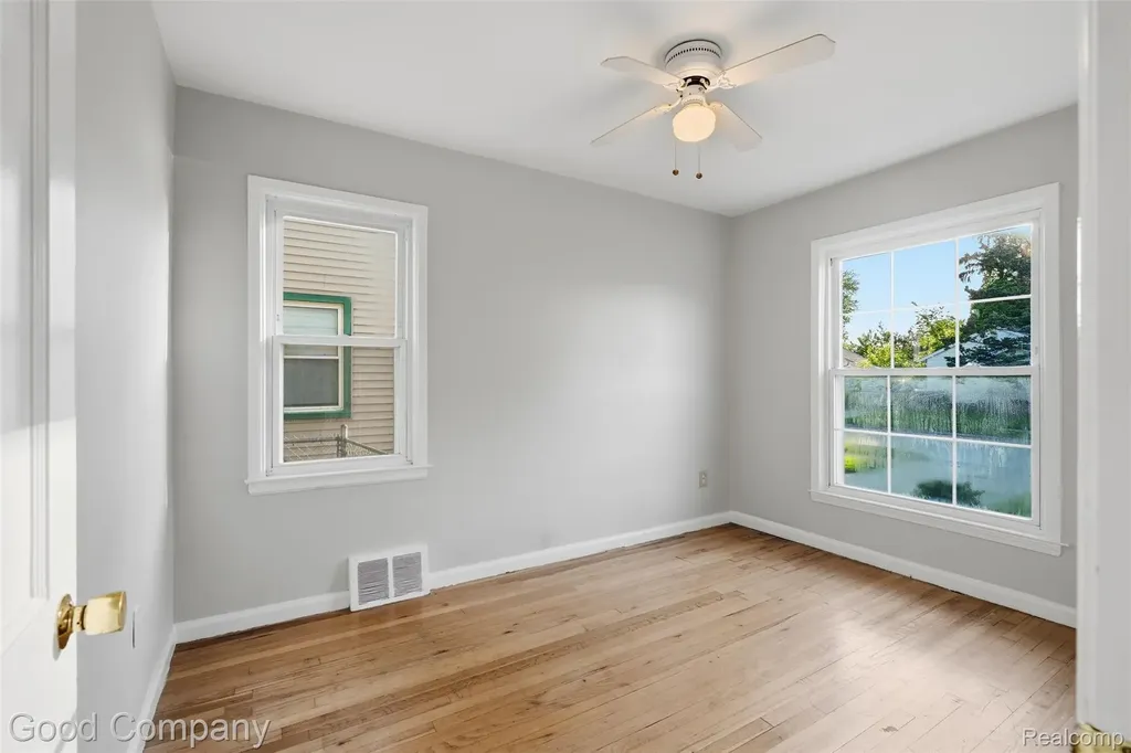 3343 Ellwood Avenue Royal Oak City MI 48073