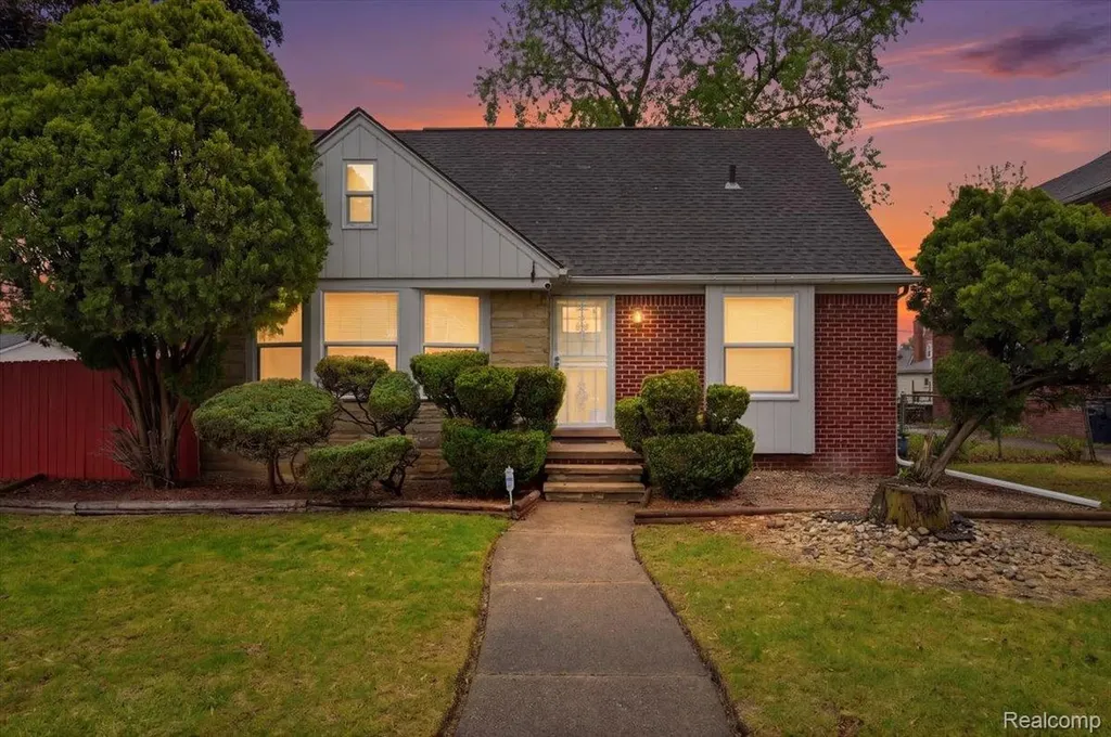 15376 Gilchrist Street Detroit City MI 48227