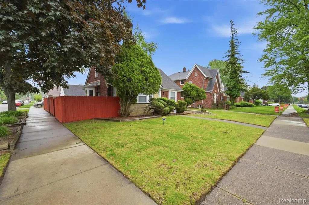 15376 Gilchrist Street Detroit City MI 48227