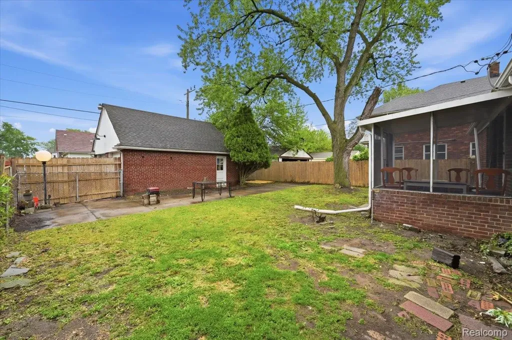 15376 Gilchrist Street Detroit City MI 48227