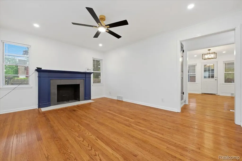 15376 Gilchrist Street Detroit City MI 48227