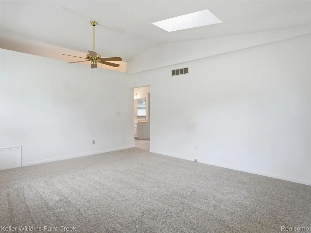 436 Broadleaf Drive Oakland Charter Township MI 48306