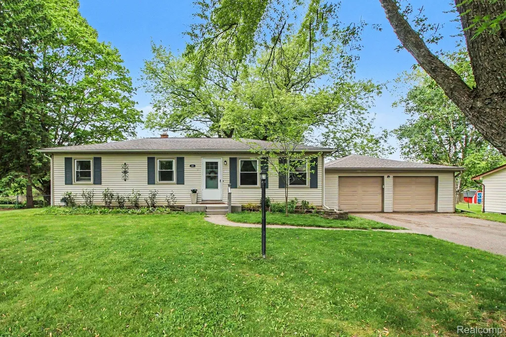 120 Westdale Drive Genoa Township MI 48843