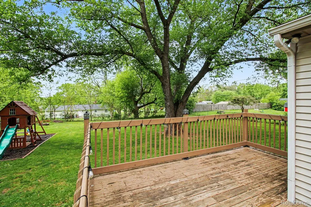120 Westdale Drive Genoa Township MI 48843