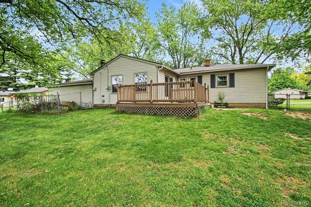 120 Westdale Drive Genoa Township MI 48843