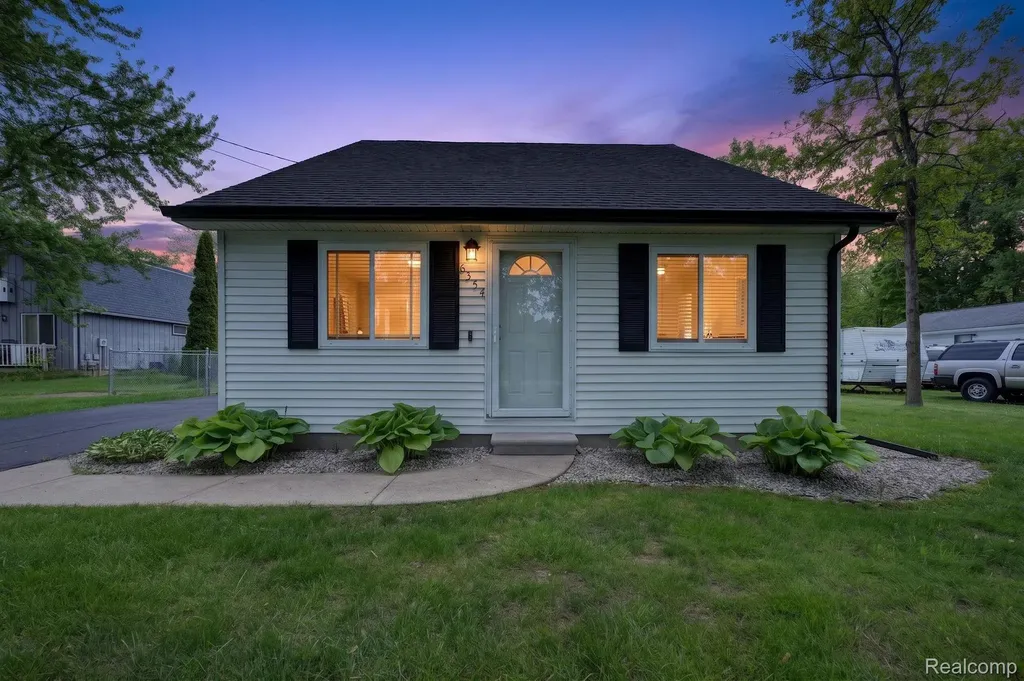 6354 Lapeer Road Burton City MI 48509