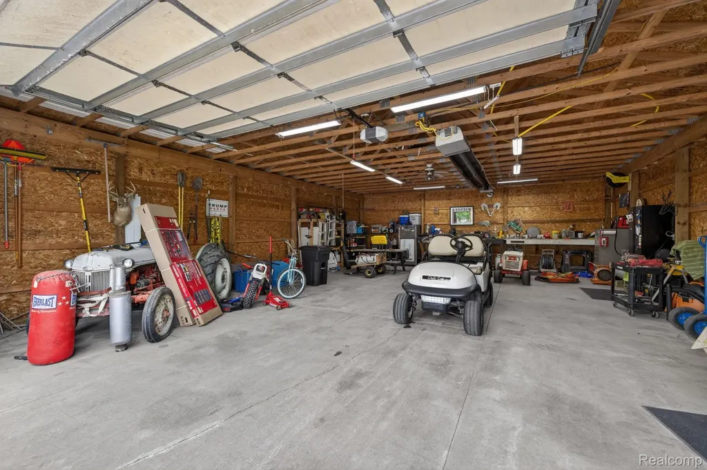6354 Lapeer Road Burton City MI 48509