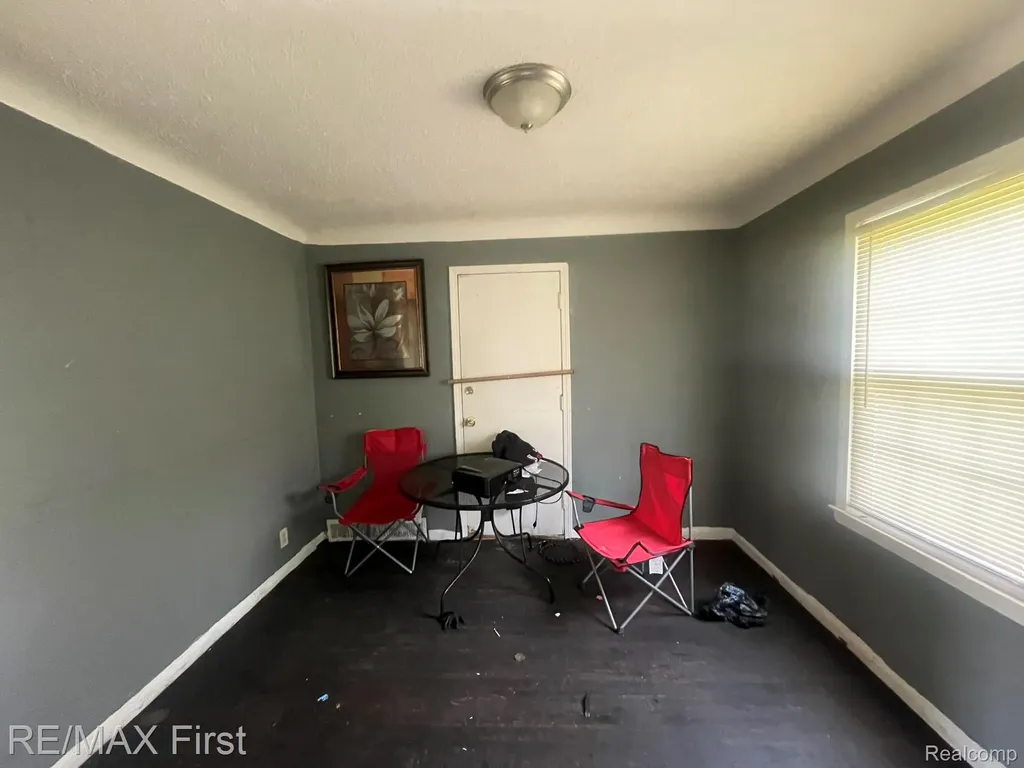 3677 Somerset Avenue Detroit City MI 48224