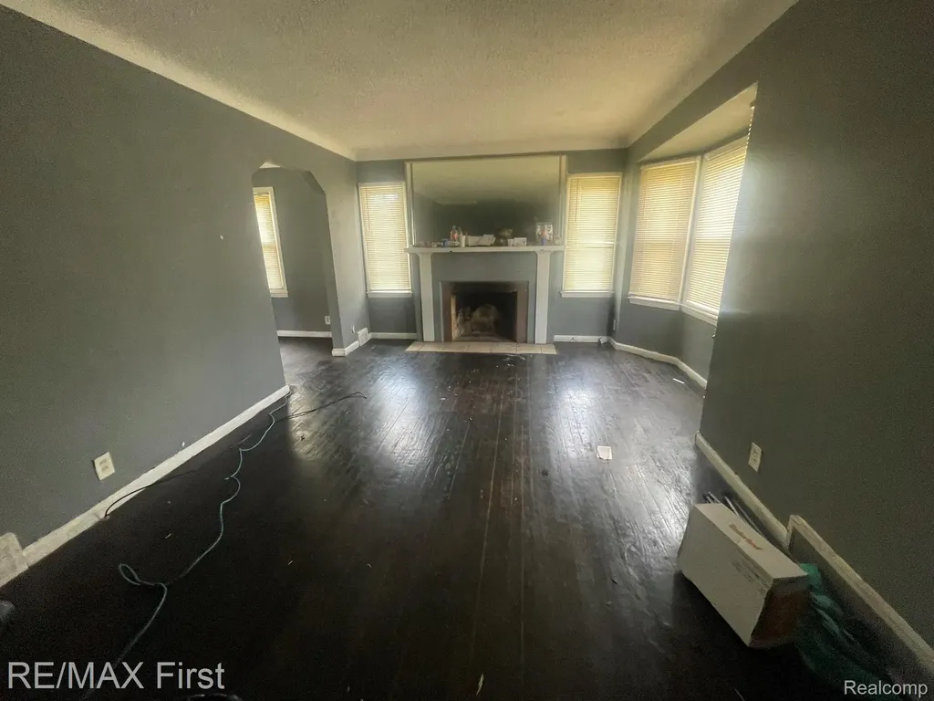 3677 Somerset Avenue Detroit City MI 48224