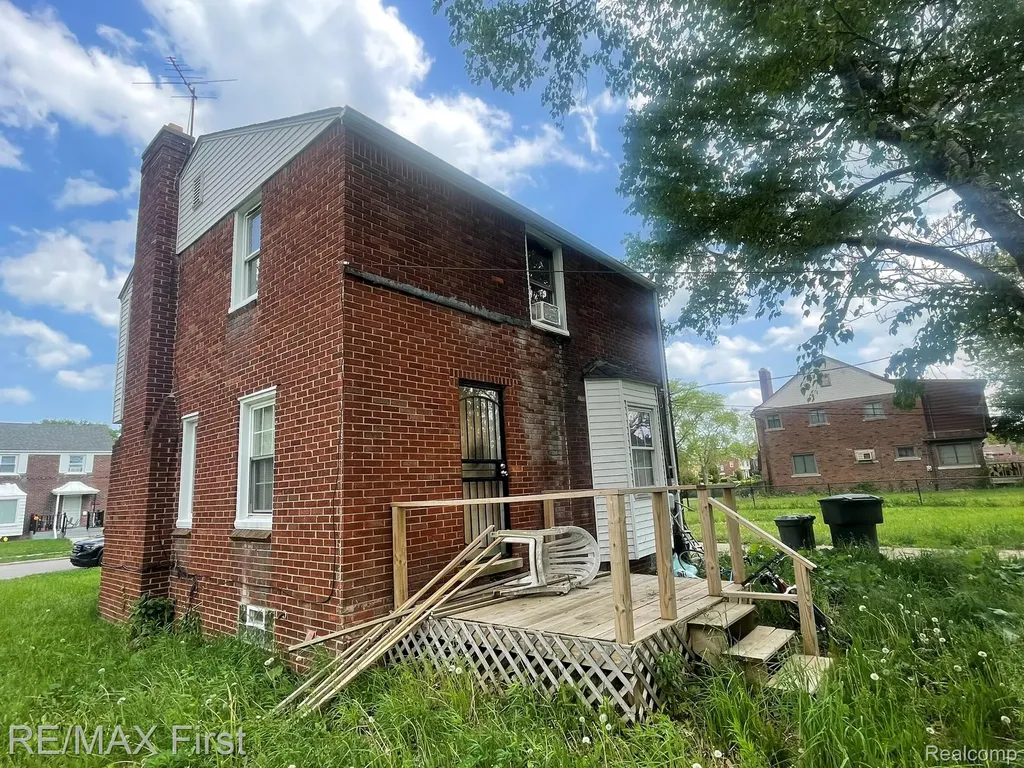 3677 Somerset Avenue Detroit City MI 48224
