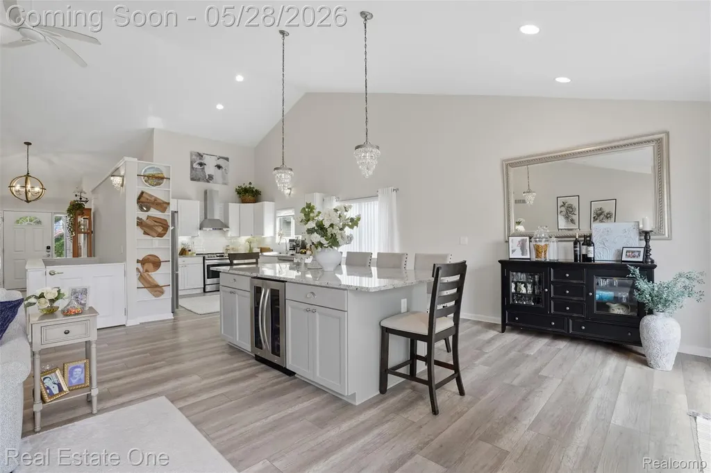 265 Winslow Circle Commerce Charter Township MI 48390