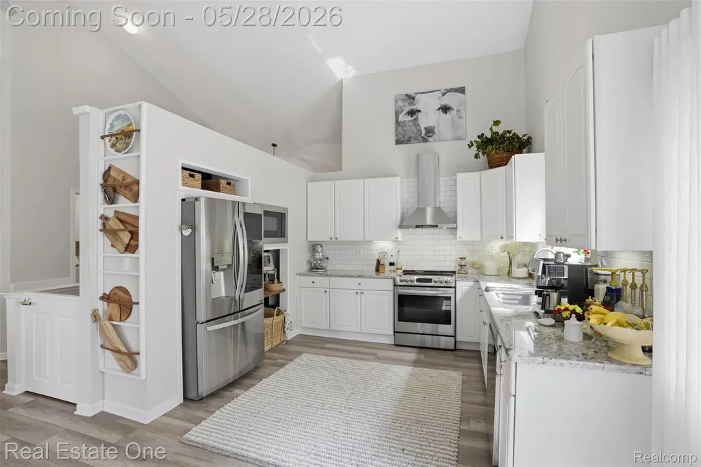 265 Winslow Circle Commerce Charter Township MI 48390
