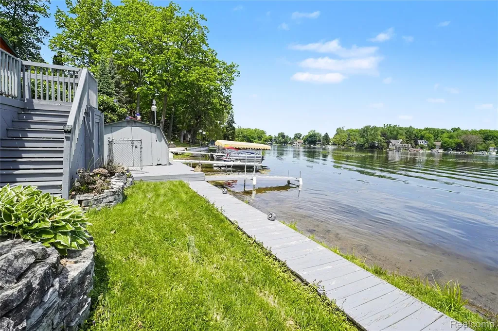8390 Peninsular Drive Argentine Township MI 48430