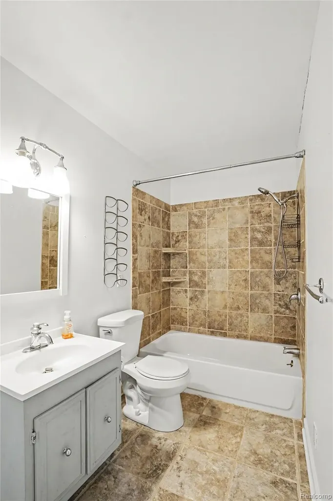 8390 Peninsular Drive Argentine Township MI 48430